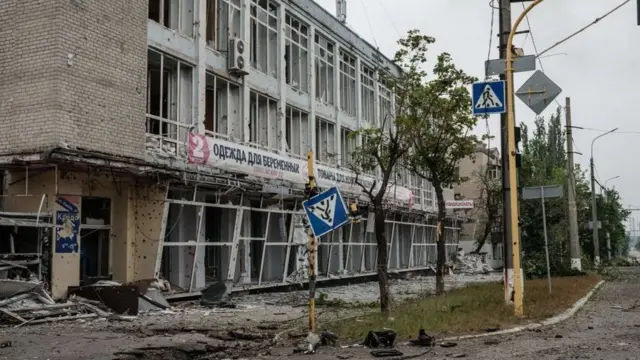 124914562_93cea70e-c3bb-4b45-a145-b1e30a13c5ab-jpg Hàng nghìn dân thường vẫn ở Severodonetsk khi Nga bao vây những người lính Ukraine cuối cùng trong vùng Luhansk