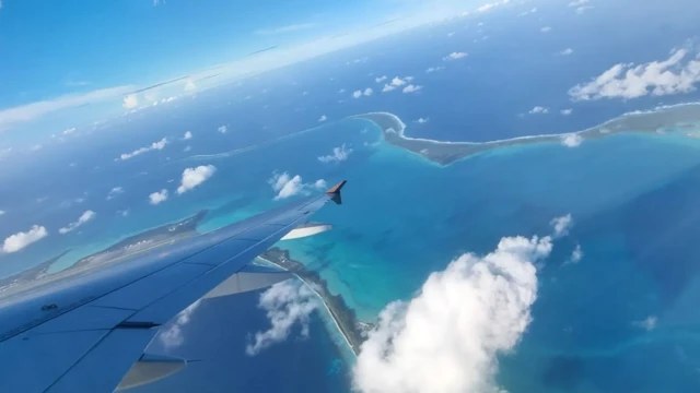 Khung cảnh đảo Diego Garcia nhìn từ trên máy bay