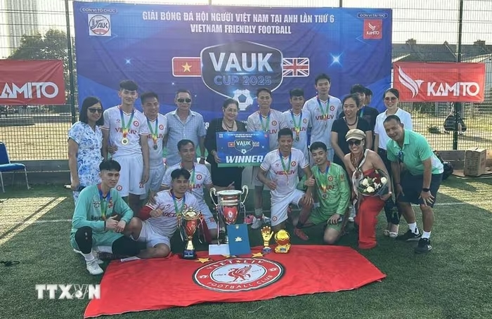 cup nguoi viet o anh 1