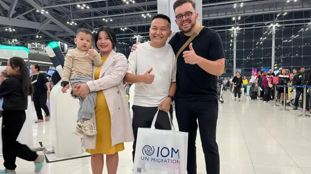 f4adb3b0-fa31-11ee-9e26-d9c5cbccd66d-jpg Gia đình Johnny Huy đi Mỹ định cư vào tháng 2/2024