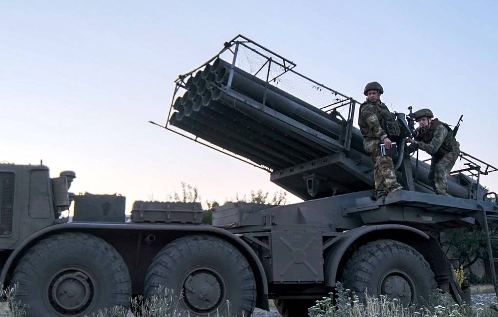 hinh-2-17560437437701661974469 Chiến sự Ukraine ngày 1.278: Ông Zelensky tuyên bố sẽ lấy lại Crimea - Ảnh 3.