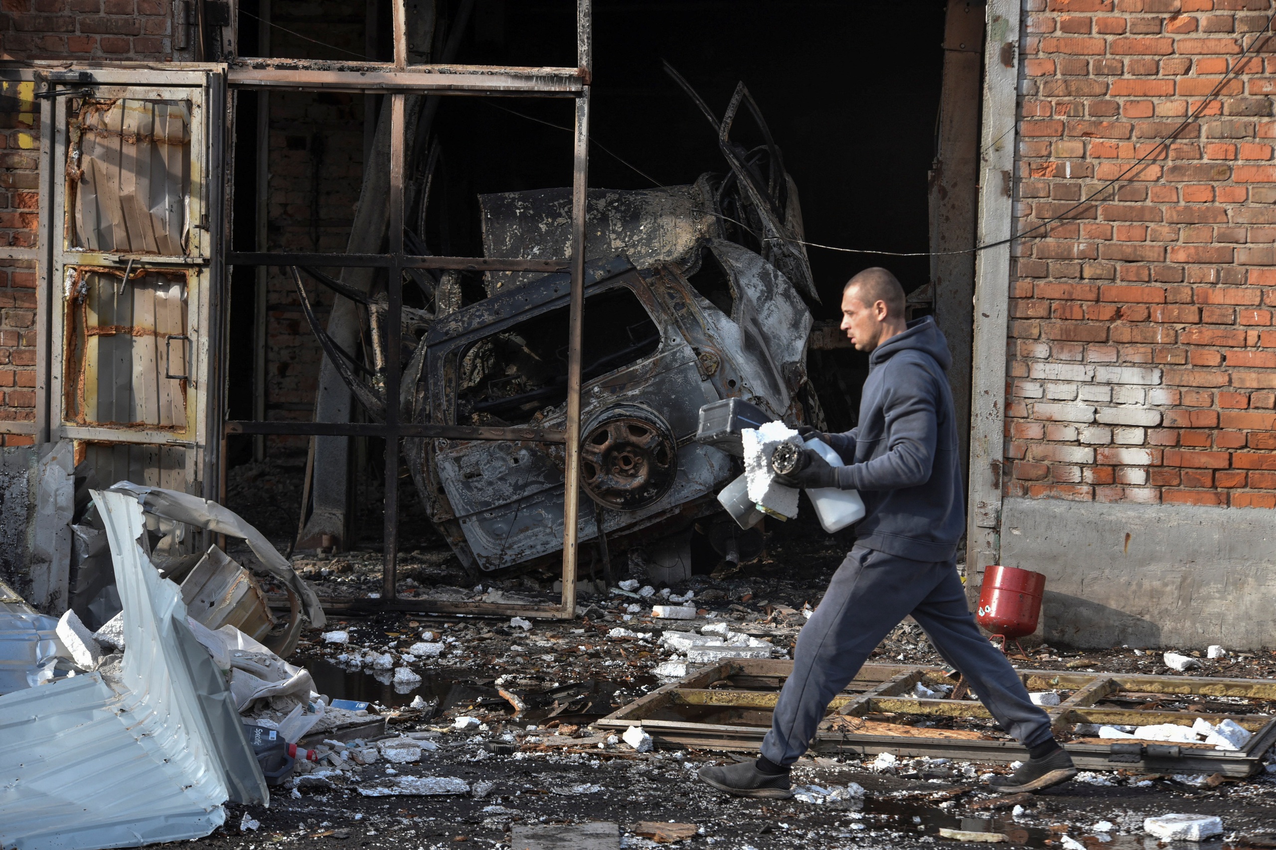 Chiến sự Ukraine ngày 1.364: Ukraine nỗ lực thoát vòng vây; Nga không dự đối thoại Istanbul - Ảnh 1.