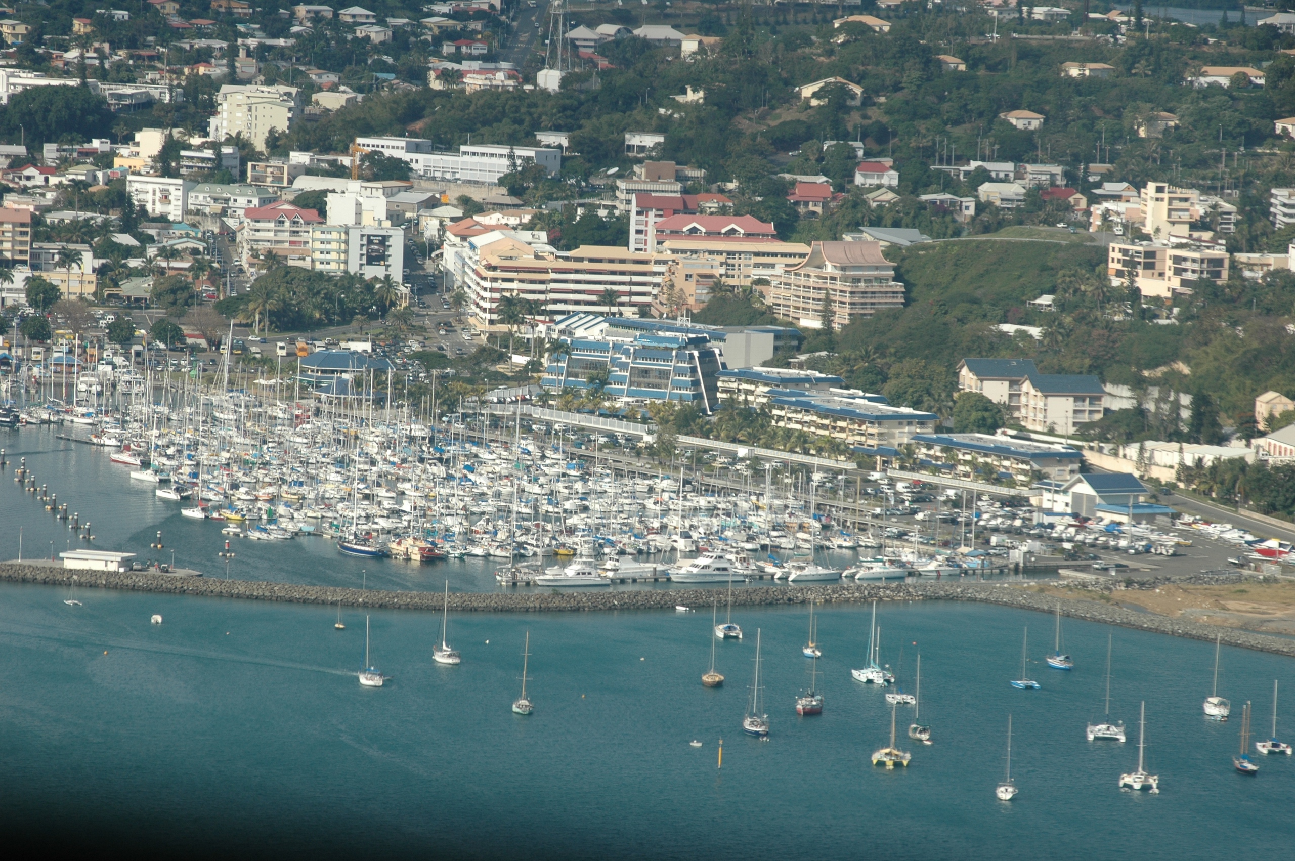 Từ đôi chân trần đến đế chế niken tỉ đô- Ảnh 6.